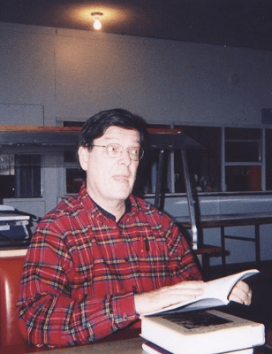 Dr. W. Nicholas Knight teaching a class at a Southwinds Magazine Writer's Workshop, 1998.